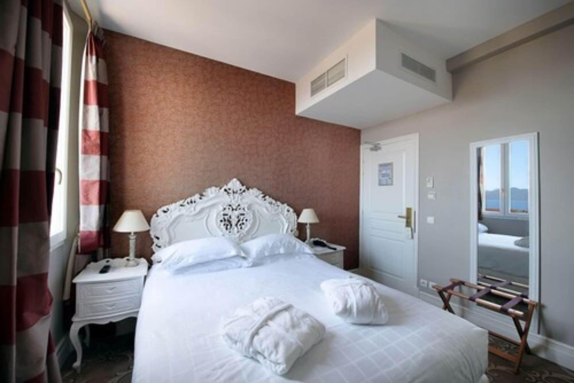 Hotel Chateau De La Tour Cannes Exterior photo