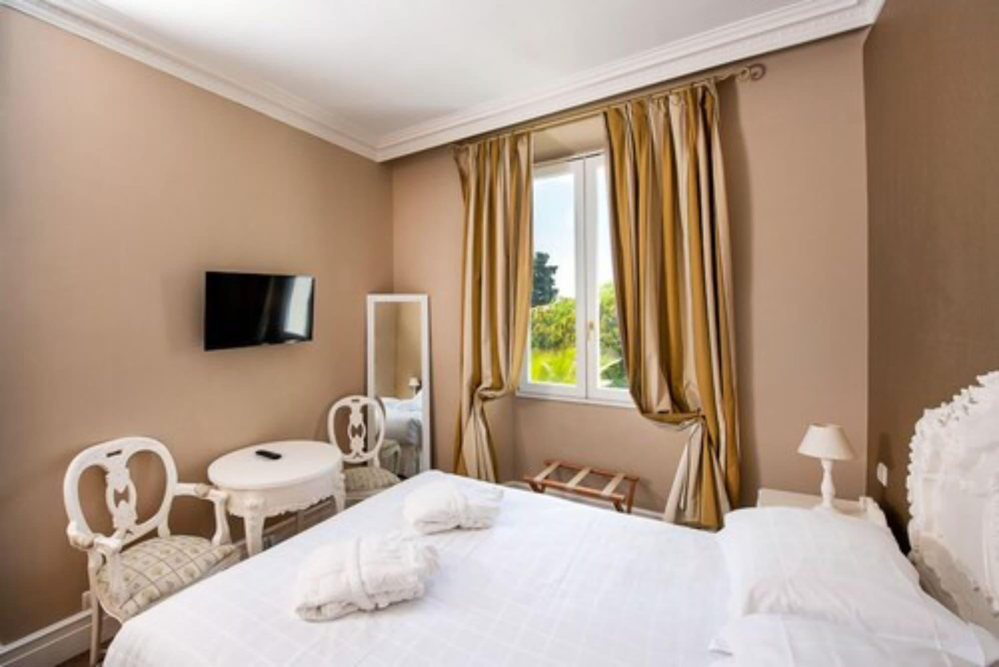 Hotel Chateau De La Tour Cannes Exterior photo